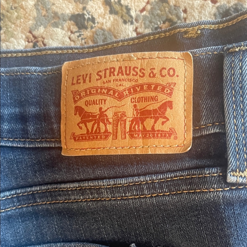 Levi's Women's 505 Straight Dark Blue Jeans - Picture 2 of 5